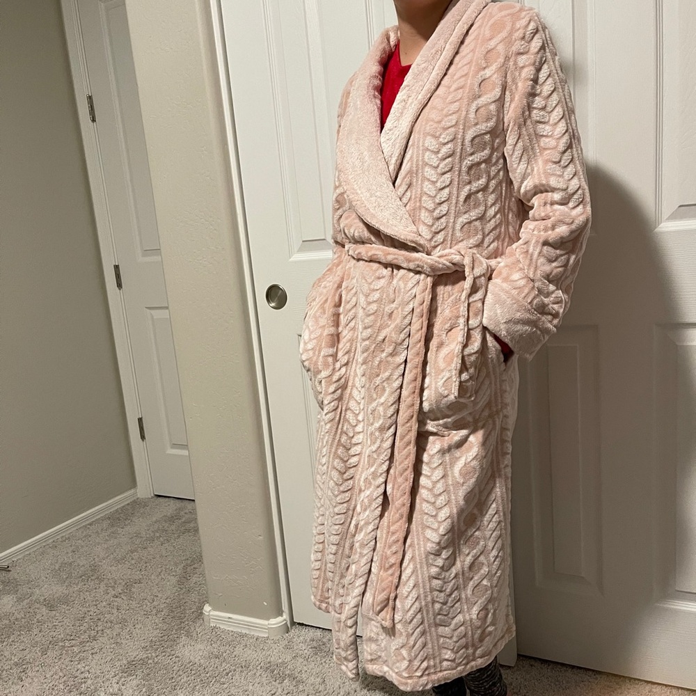 NWT SUPER SOFT Robe. Different sizes